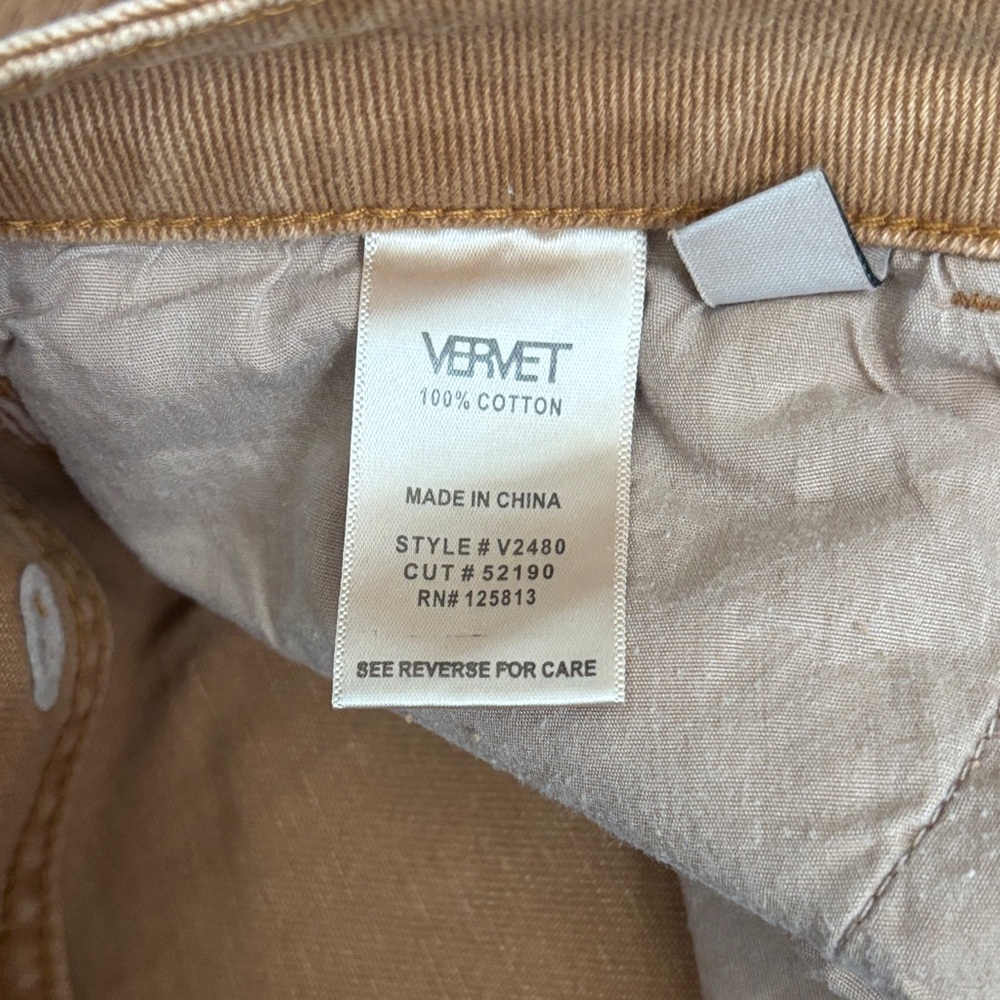 Vervet Distressed Tan Boyfriend Jeans- Size 31 - Picture 3 of 9